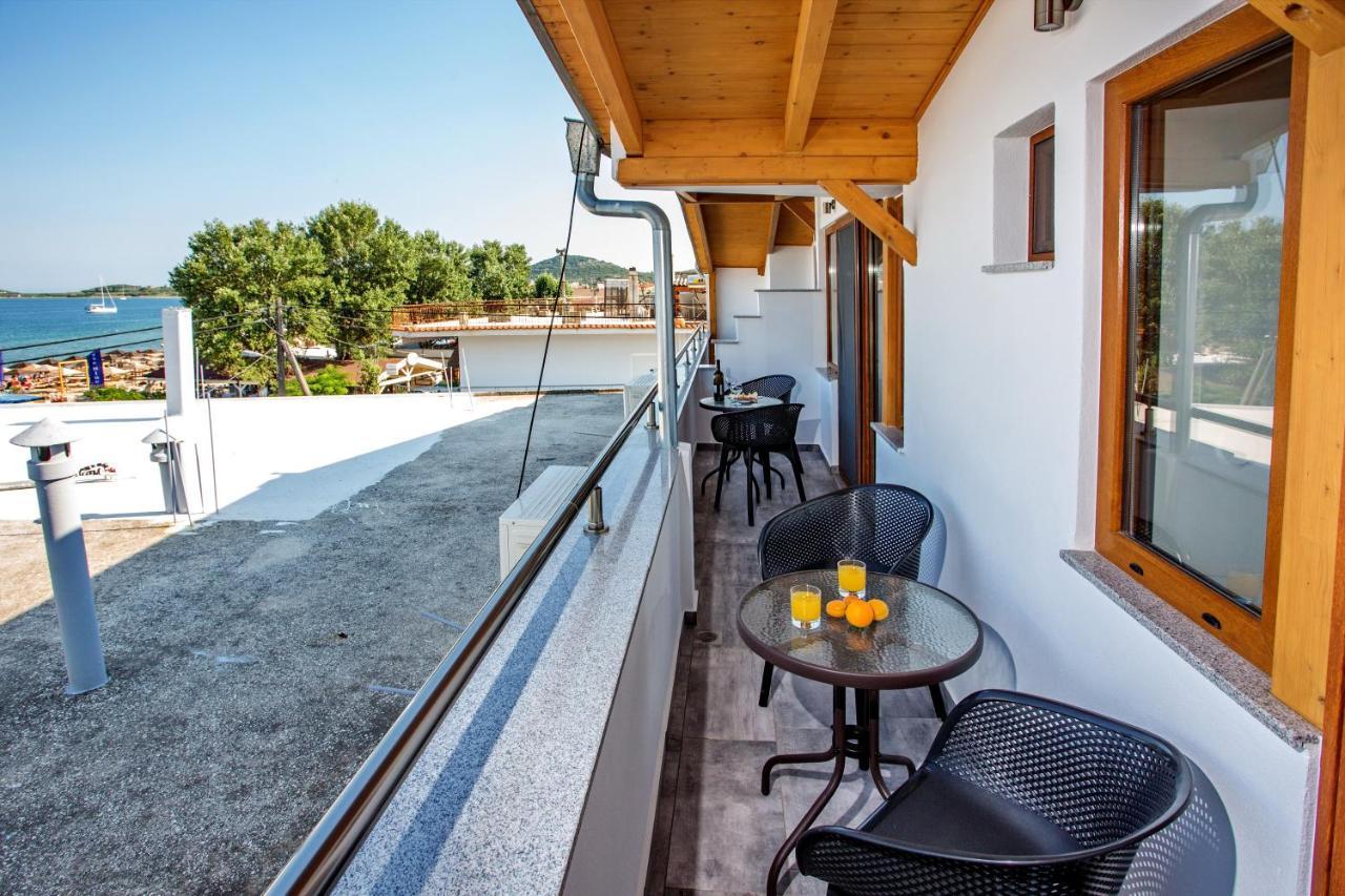 The Blue Beach Apartments Nea Peramos  Exterior photo
