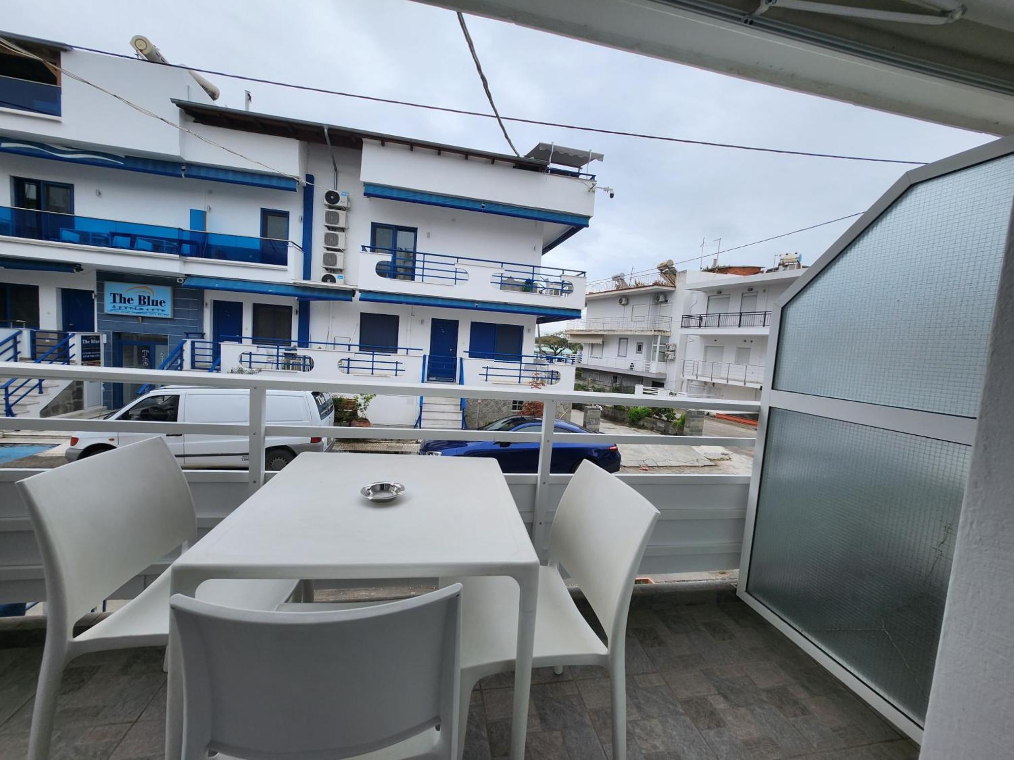 The Blue Beach Apartments Nea Peramos  Exterior photo