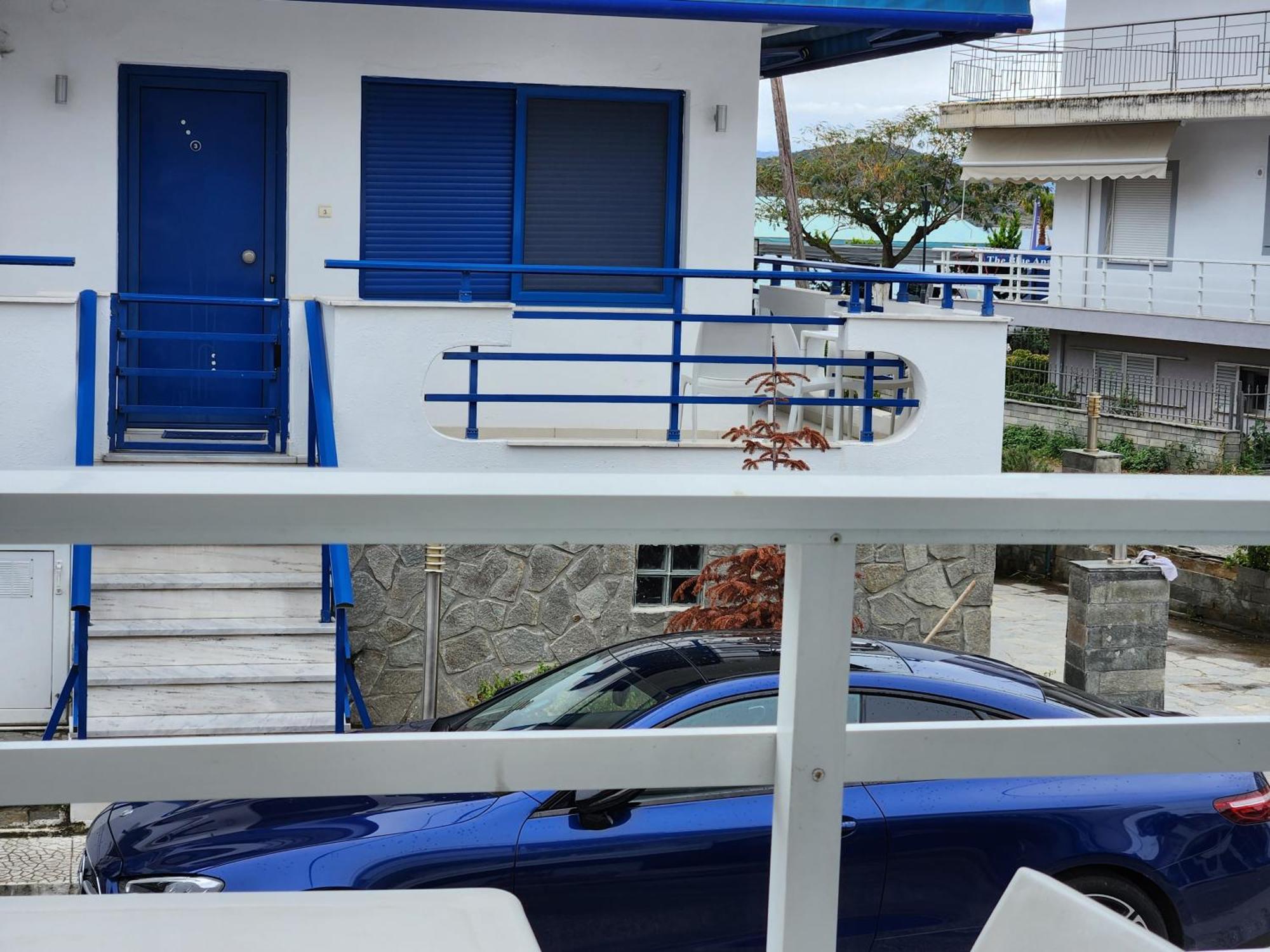 The Blue Beach Apartments Nea Peramos  Exterior photo