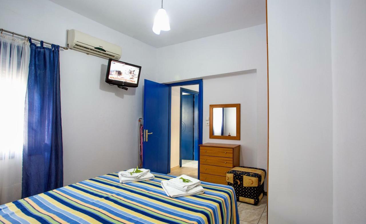 The Blue Beach Apartments Nea Peramos  Exterior photo