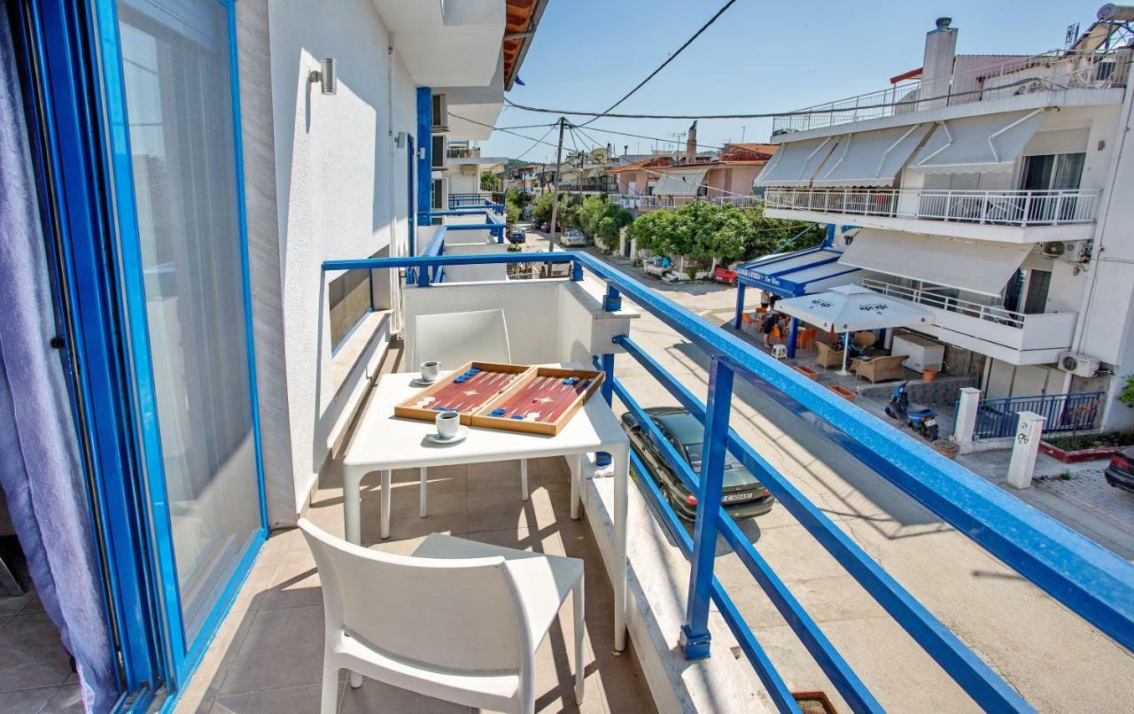 The Blue Beach Apartments Nea Peramos  Exterior photo