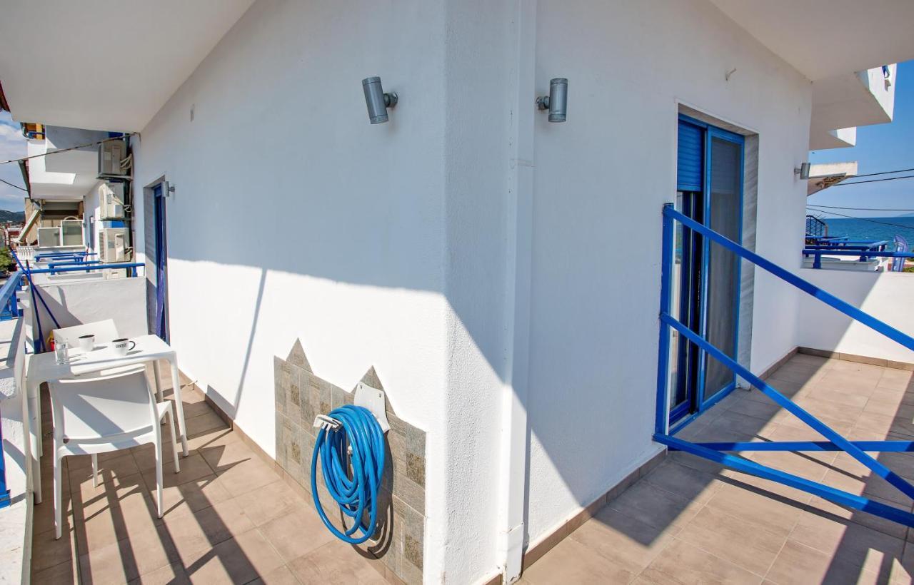 The Blue Beach Apartments Nea Peramos  Exterior photo